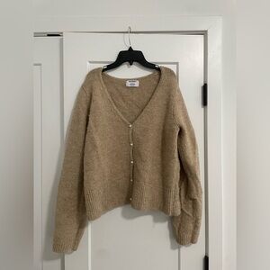 EUC OLD NAVY WOOLY PEARL BUTTON CARDIGAN